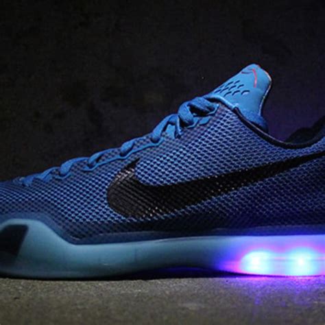 Amazon.com: Nike Light Up Shoes.